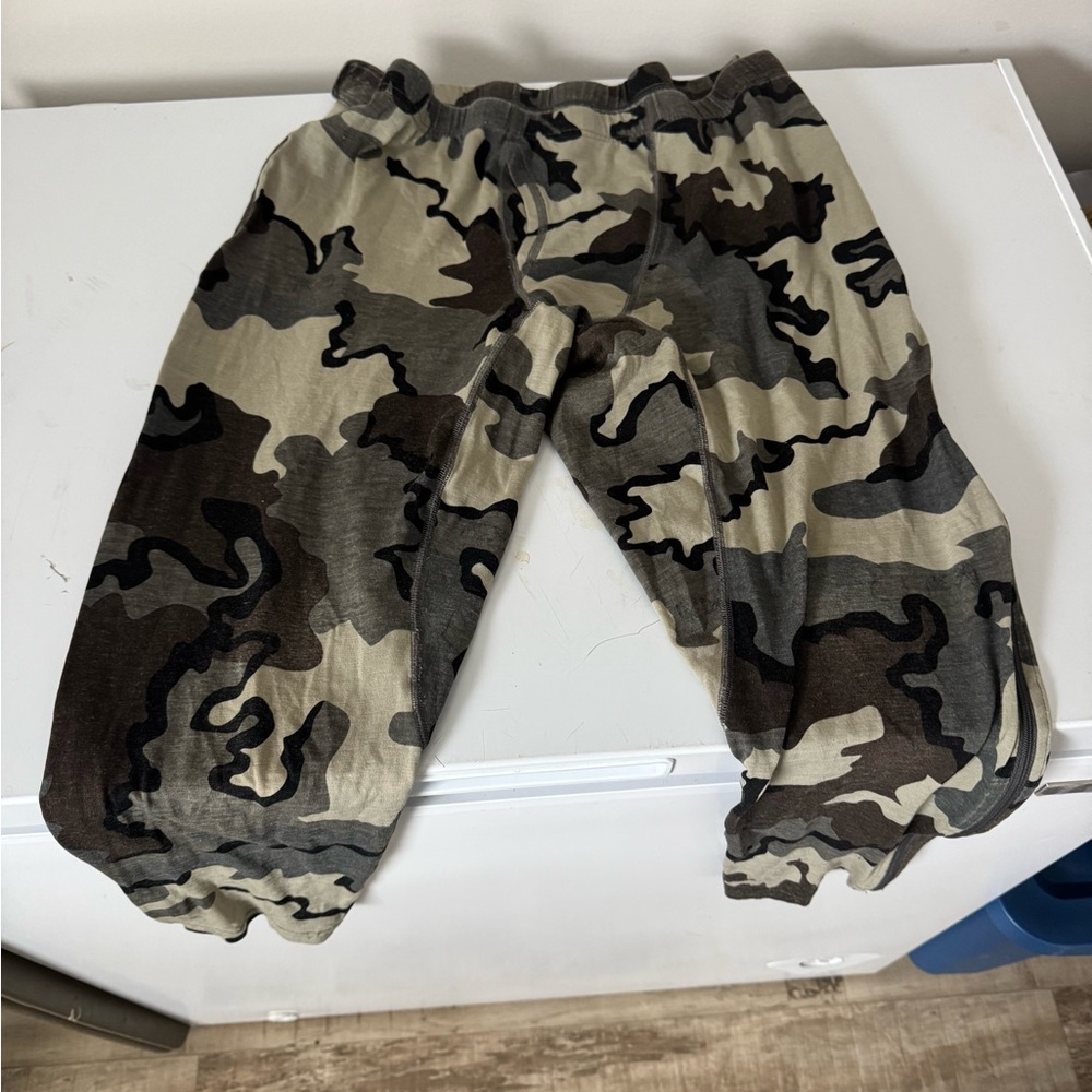 Kuiu fullzip base layers